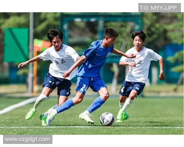 赛后分析：上海足球队与南京足球队的战术意识与表现对比