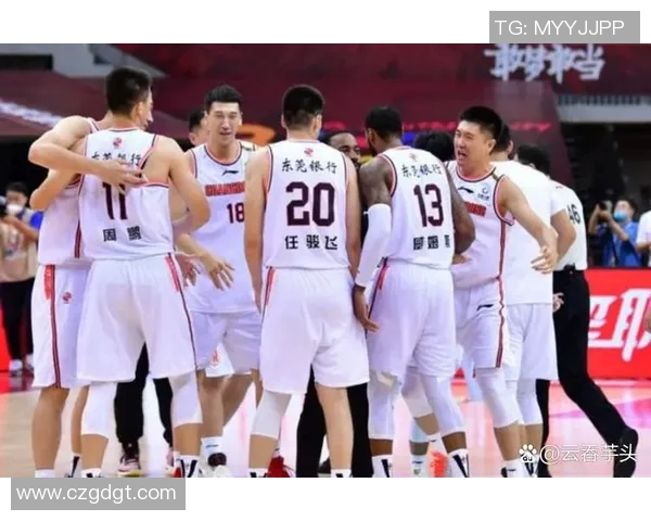 2016年CBA季后赛广东队对阵吉林队精彩回顾与赛场亮点分析